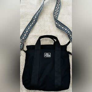 Dakine Jinx Mini Tote 10L Black – Excellent condition